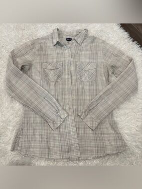 Patagonia Women's Light Gray Plaid Button-Down Shirt